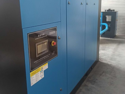 又一臺優(yōu)耐特斯空壓機(jī)正式安裝完成，投入生產(chǎn)！