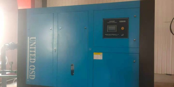 三臺(tái)優(yōu)耐特斯空壓機(jī)保養(yǎng)完成！