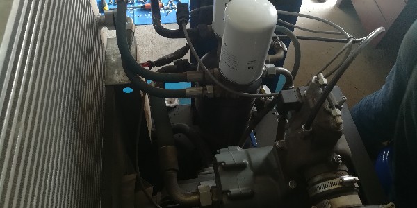 螺桿空壓機運轉(zhuǎn)中的注意事項！